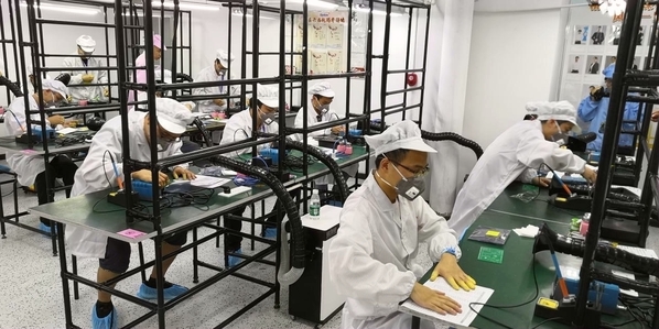 80名“工匠”角逐“烽火通信杯”焊接技能大赛——武汉职业技术学院电信学子获一等奖